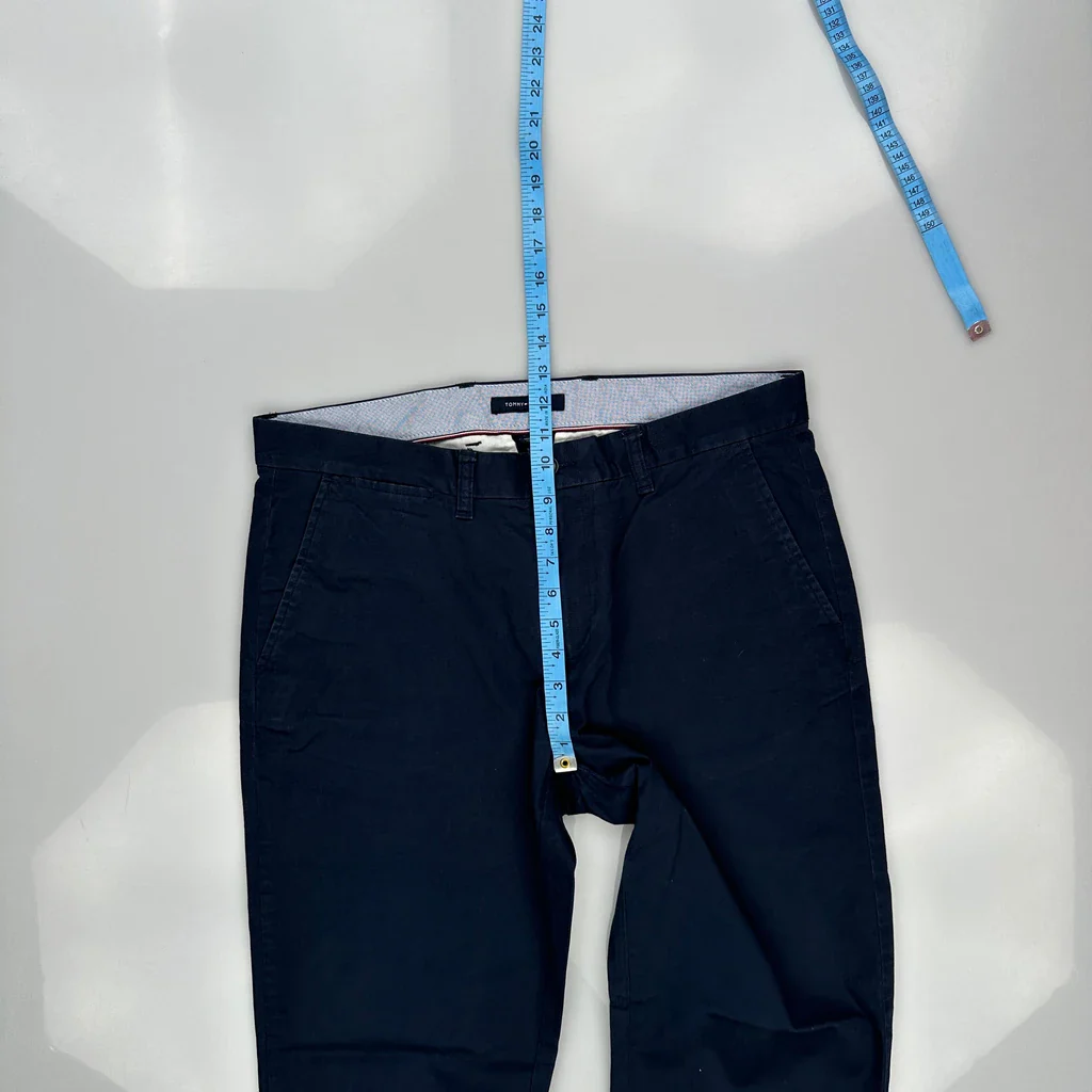 Tommy Hilfiger Chinos - 36W 32L Navy Cotton - Image 4