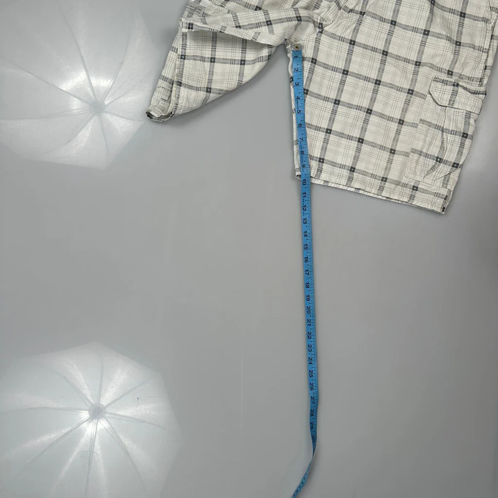 Unbranded Checked Cargo Shorts - 36W 11L White Cotton - Image 5