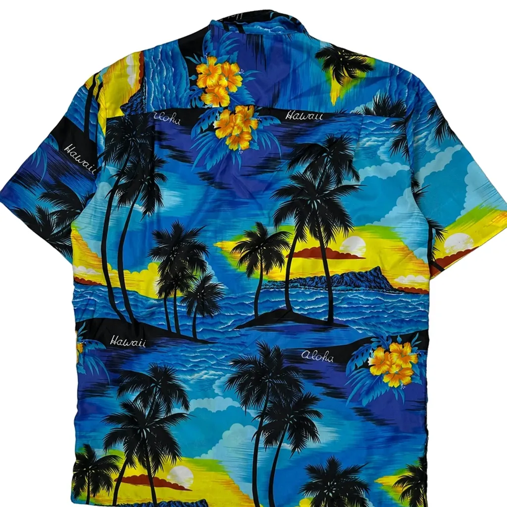 Unbranded Graphic Hawaiian Shirt - Medium Blue Polyester - Image 6