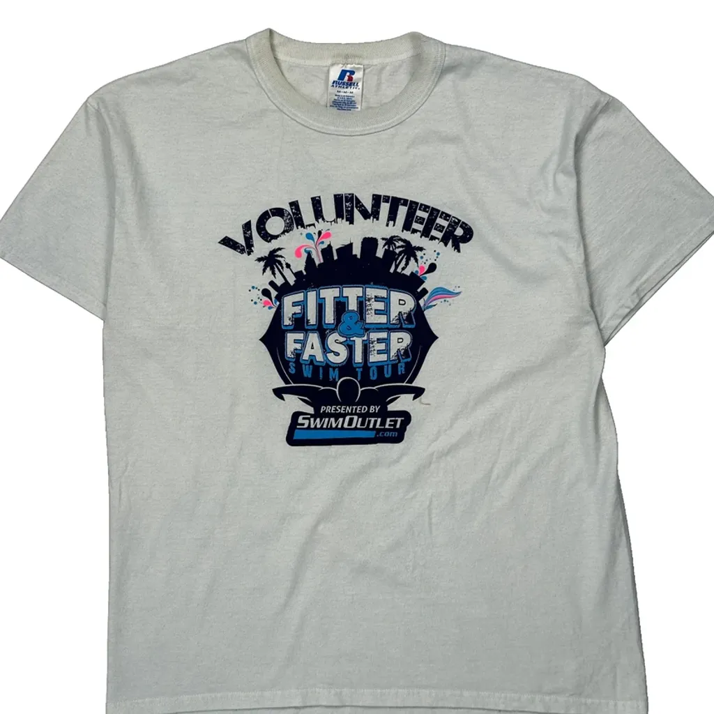 Volunteer Russell Athletic Graphic T-Shirt - Medium White Cotton Blend - Image 4