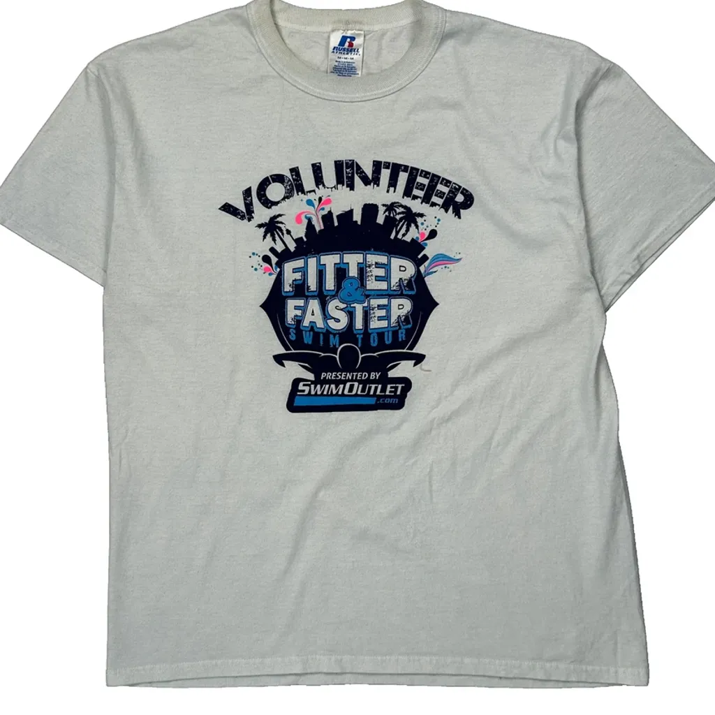 Volunteer Russell Athletic Graphic T-Shirt - Medium White Cotton Blend - Image 5