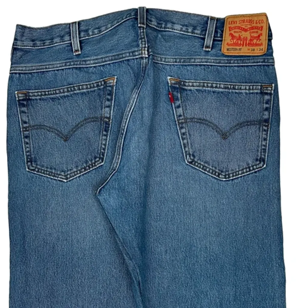 Western Fit Levis Jeans - 38W 32L Blue Cotton - Image 7