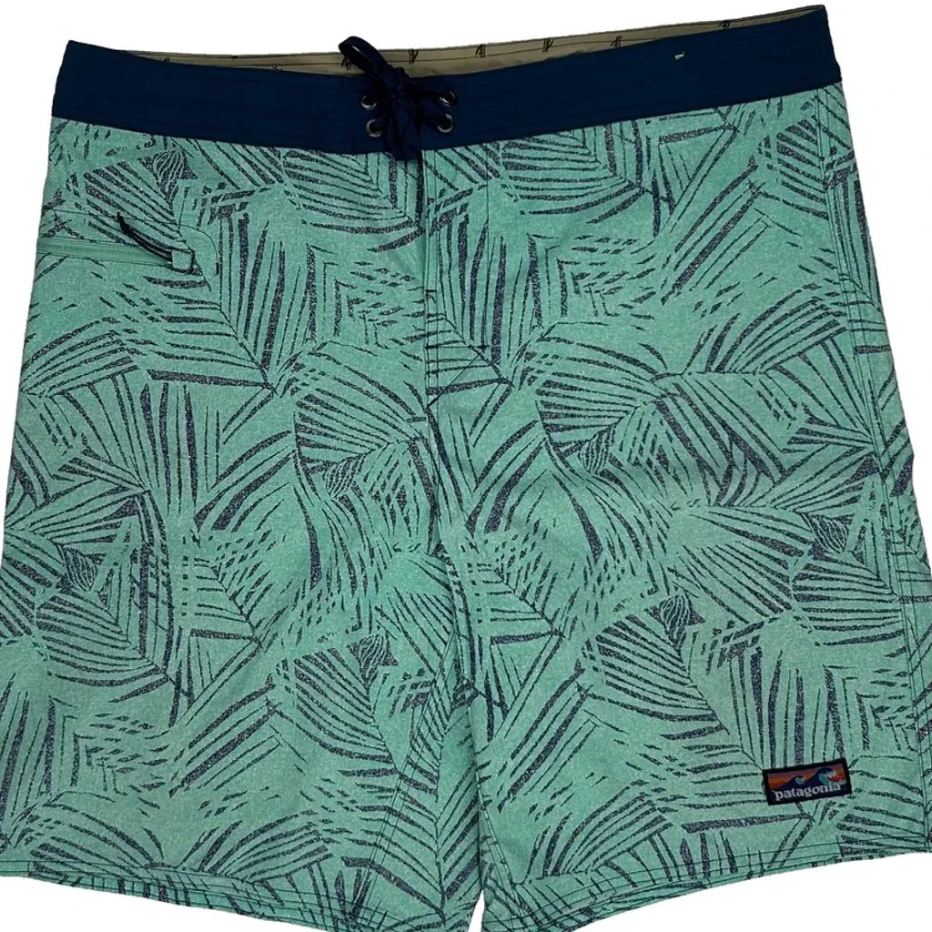Worn Wear Patagonia Shorts - 38W 7L Green Nylon - Image 10