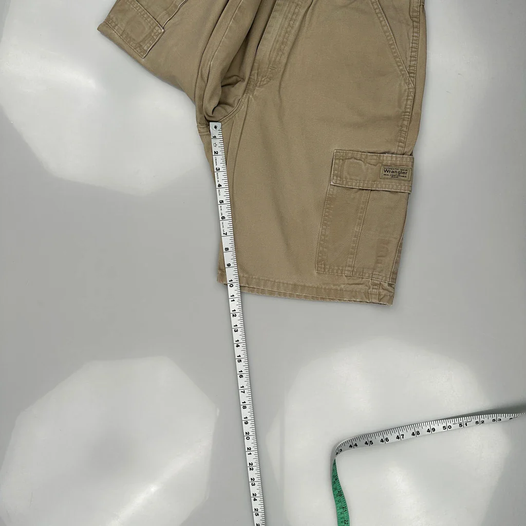 Wrangler Cargo Shorts - 30W 10L Beige Cotton - Image 5