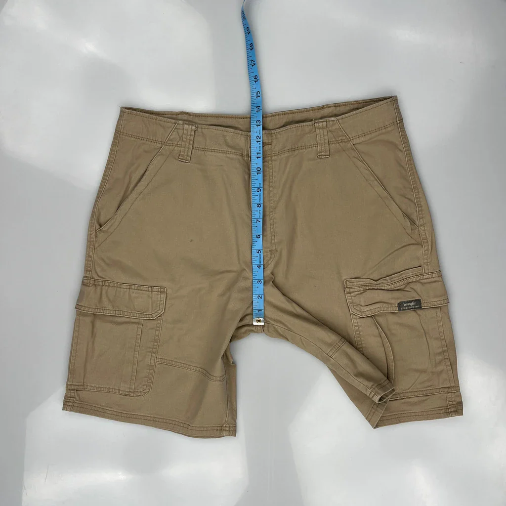 Wrangler Cargo Shorts - 36W 9L Beige Cotton Blend - Image 4