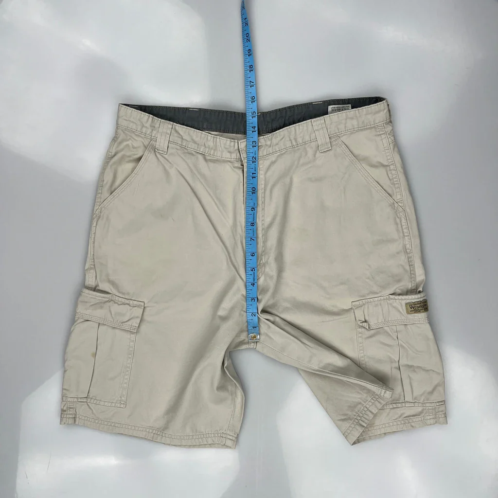Wrangler Cargo Shorts - 36W 9L Beige Cotton - Image 4