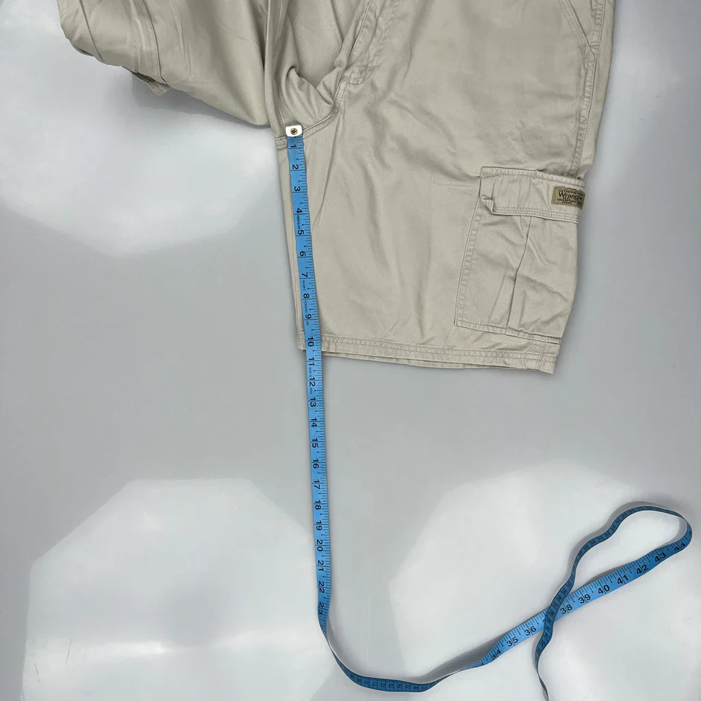 Wrangler Cargo Shorts - 36W 9L Beige Cotton - Image 5