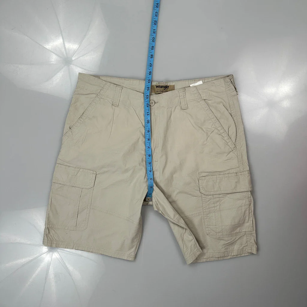 Wrangler Cargo Shorts - 38W 11L Beige Cotton - Image 4