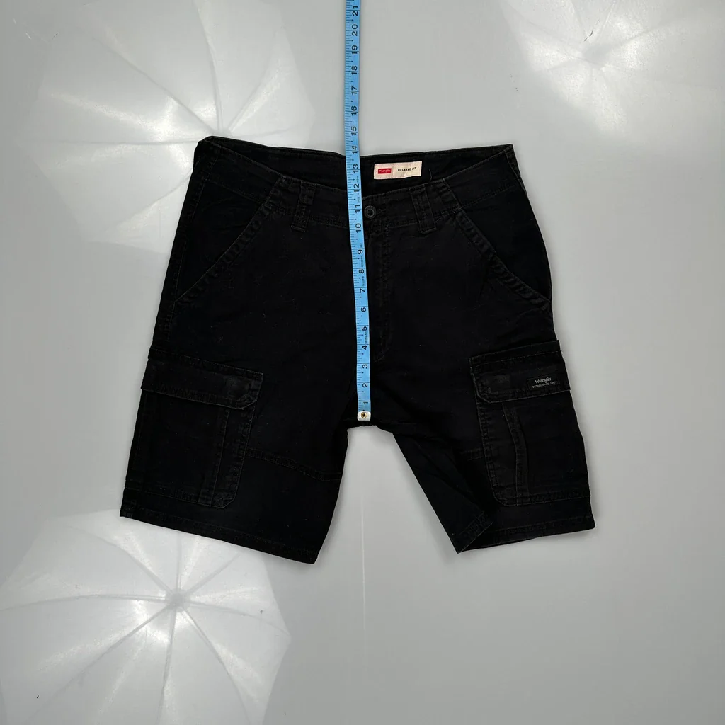 Wrangler Cargo Shorts - 32W 11L Black Cotton - Image 4