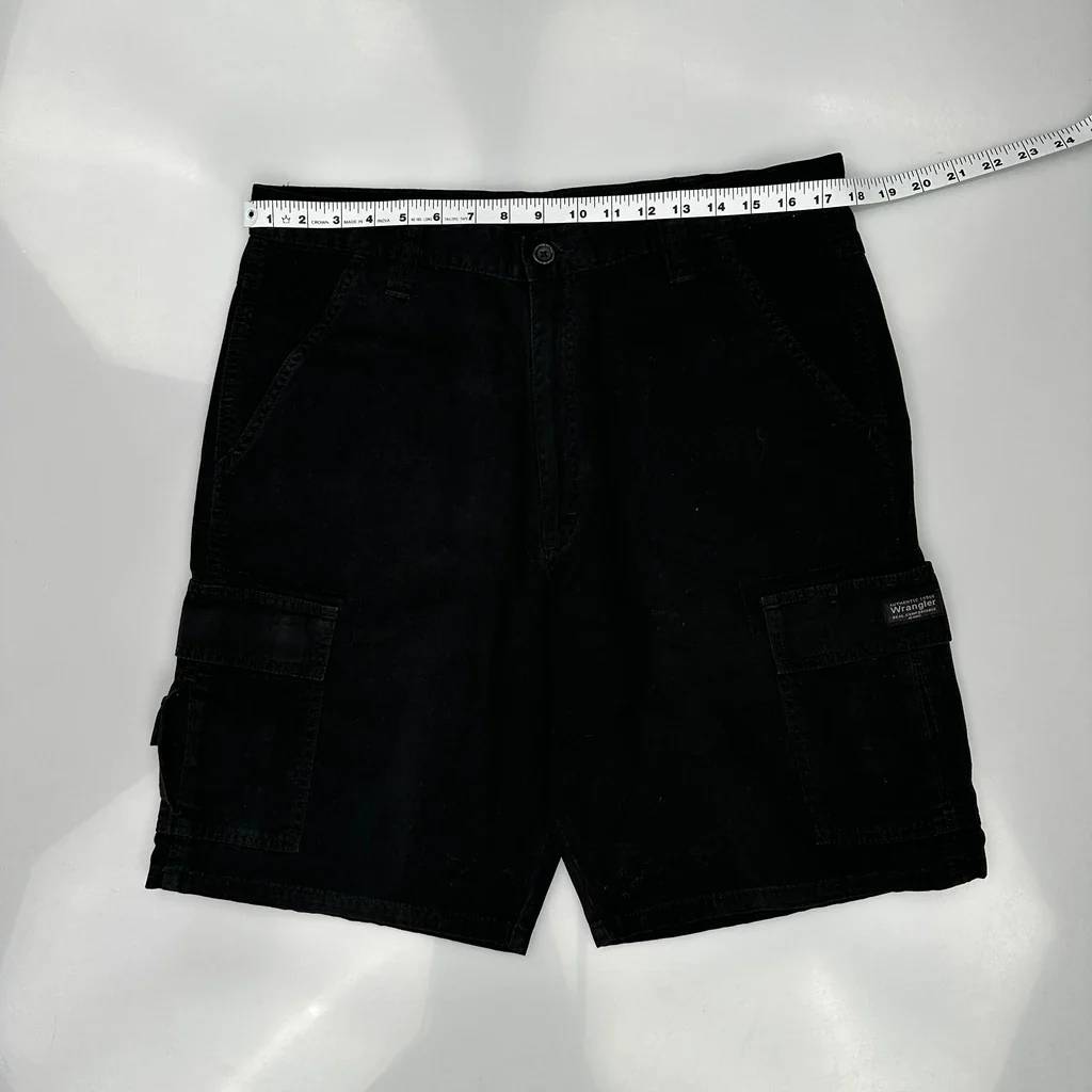 Wrangler Cargo Shorts - 36W 10L Black Cotton - Image 3