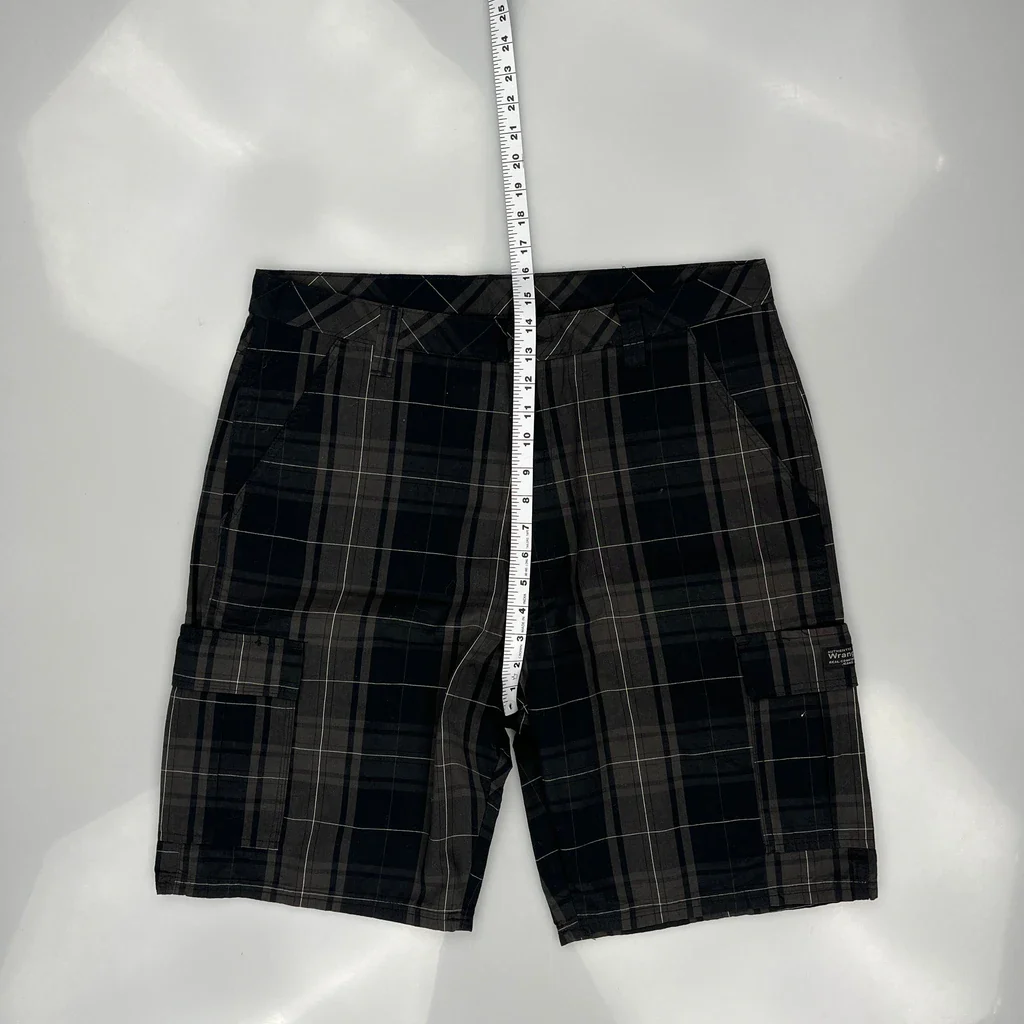 Wrangler Checked Cargo Shorts - 37W 10L Black Cotton - Image 4