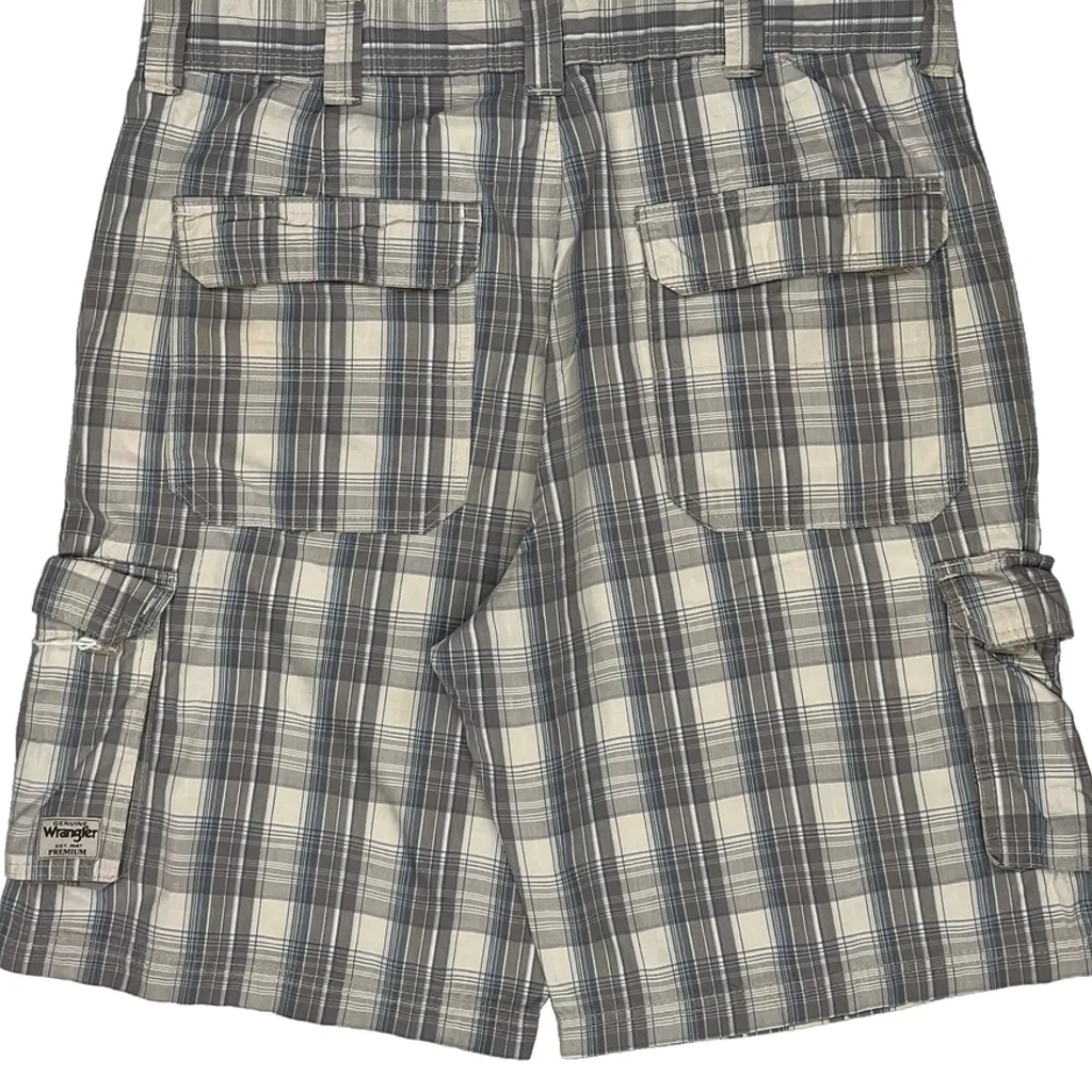 Wrangler Checked Cargo Shorts - 36W 10L Grey Cotton - Image 7