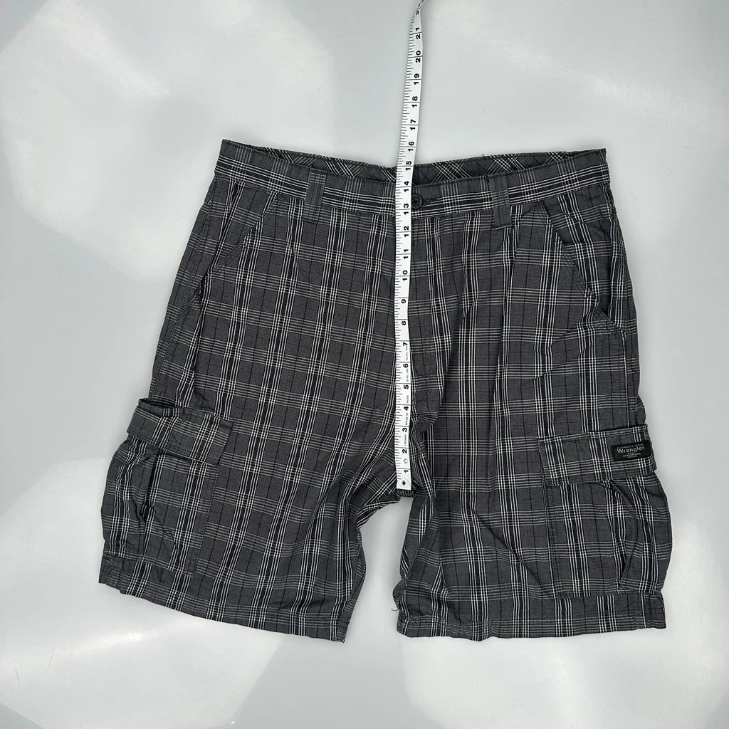 Wrangler Cargo Shorts - 36W 11L Grey Cotton - Image 4