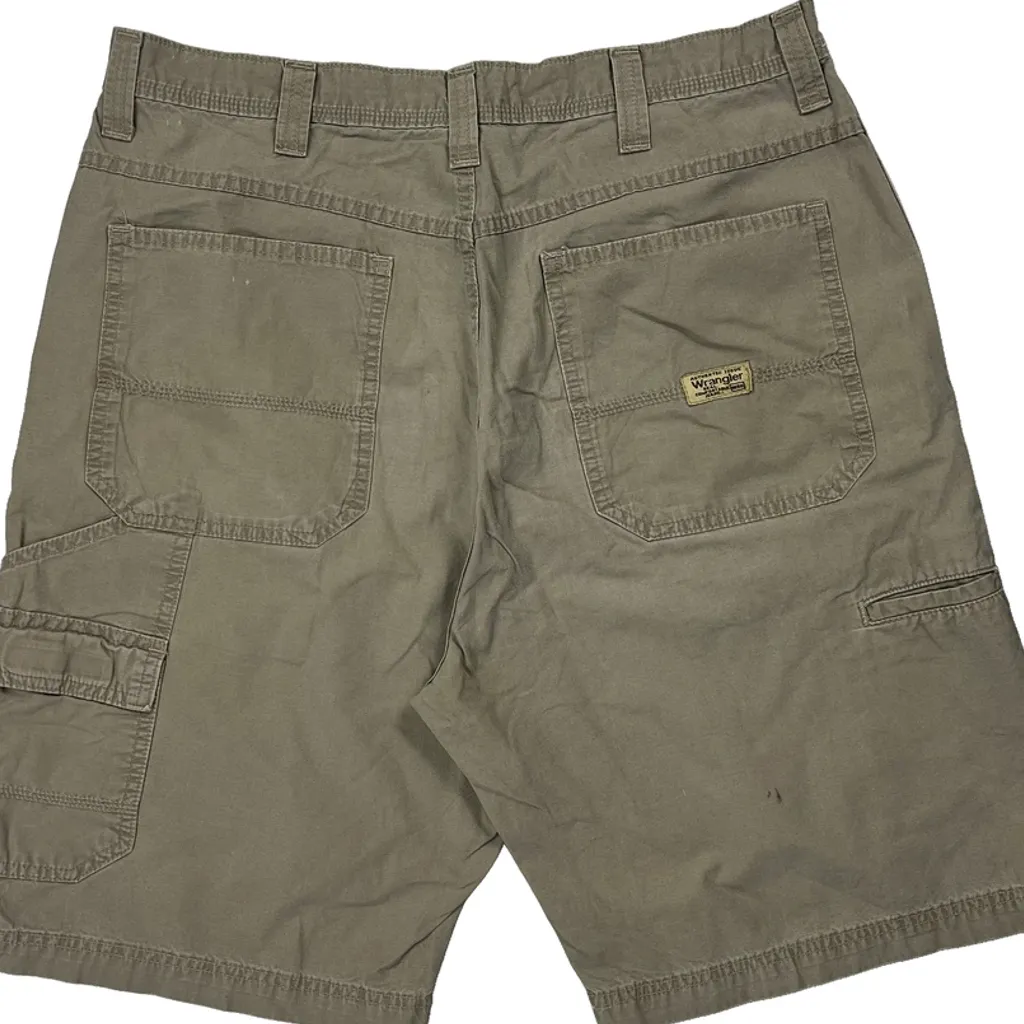Wrangler Cargo Shorts - 32W 10L Khaki Cotton - Image 7