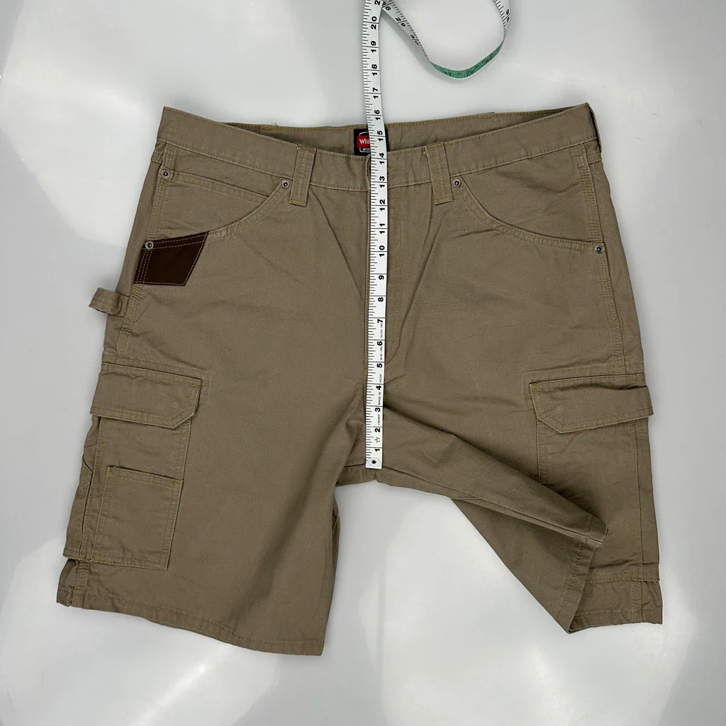 Wrangler Cargo Shorts - 38W 10L Khaki Cotton - Image 5