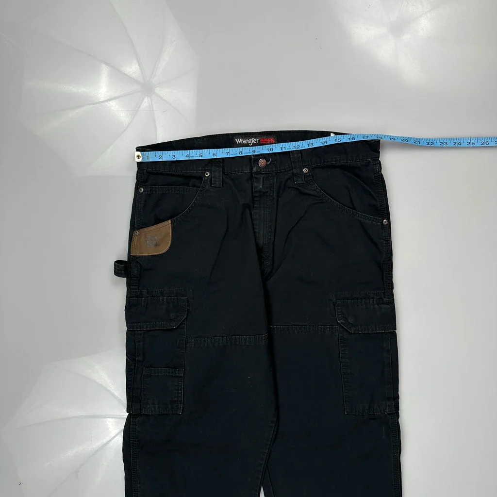 Wrangler Cargo Trousers - 36W 34L Black Cotton - Image 3