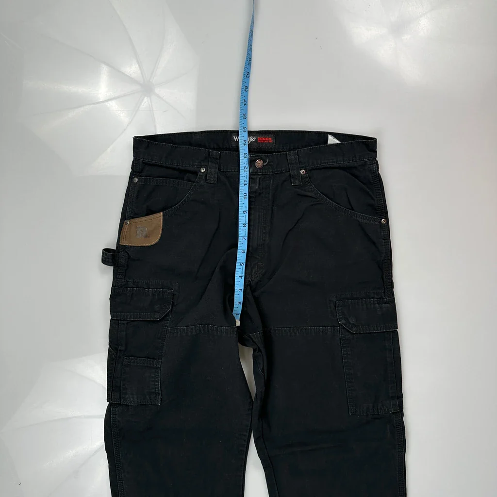 Wrangler Cargo Trousers - 36W 34L Black Cotton - Image 4