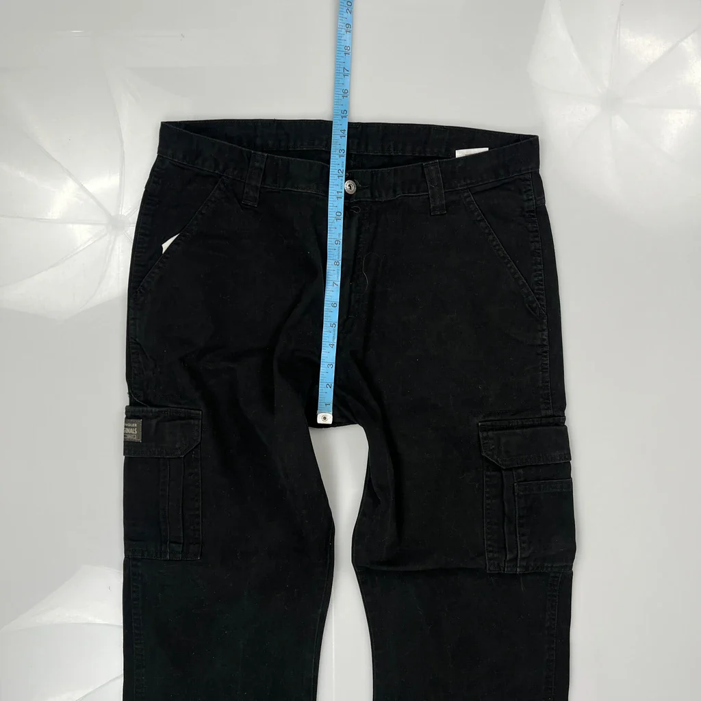 Wrangler Cargo Trousers - 36W 29L Black Cotton - Image 4