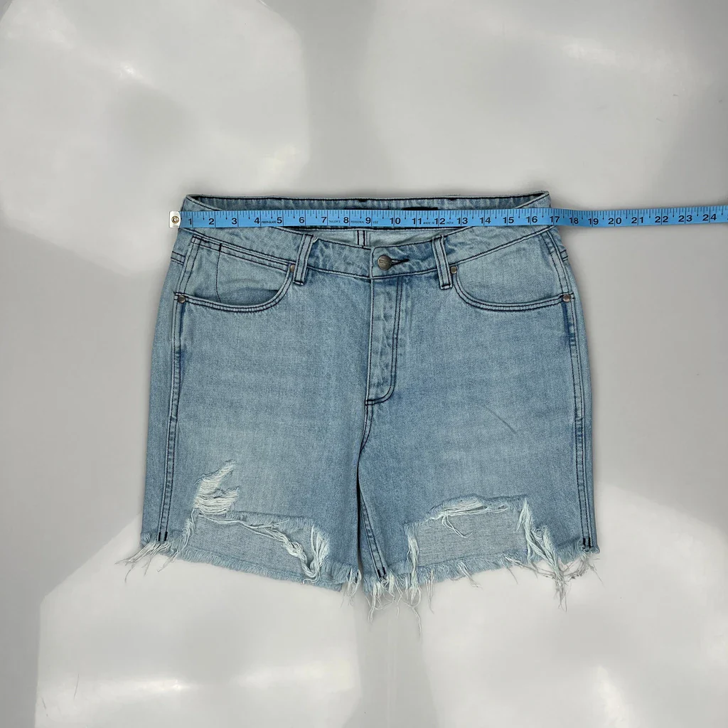 Wrangler Denim Shorts - 33W UK 14 Light Wash Denim - Image 3
