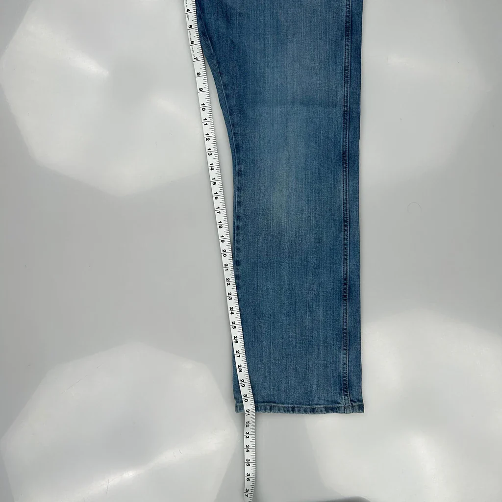 Wrangler Boot Cut Jeans - 33W 31L Blue Denim - Image 5