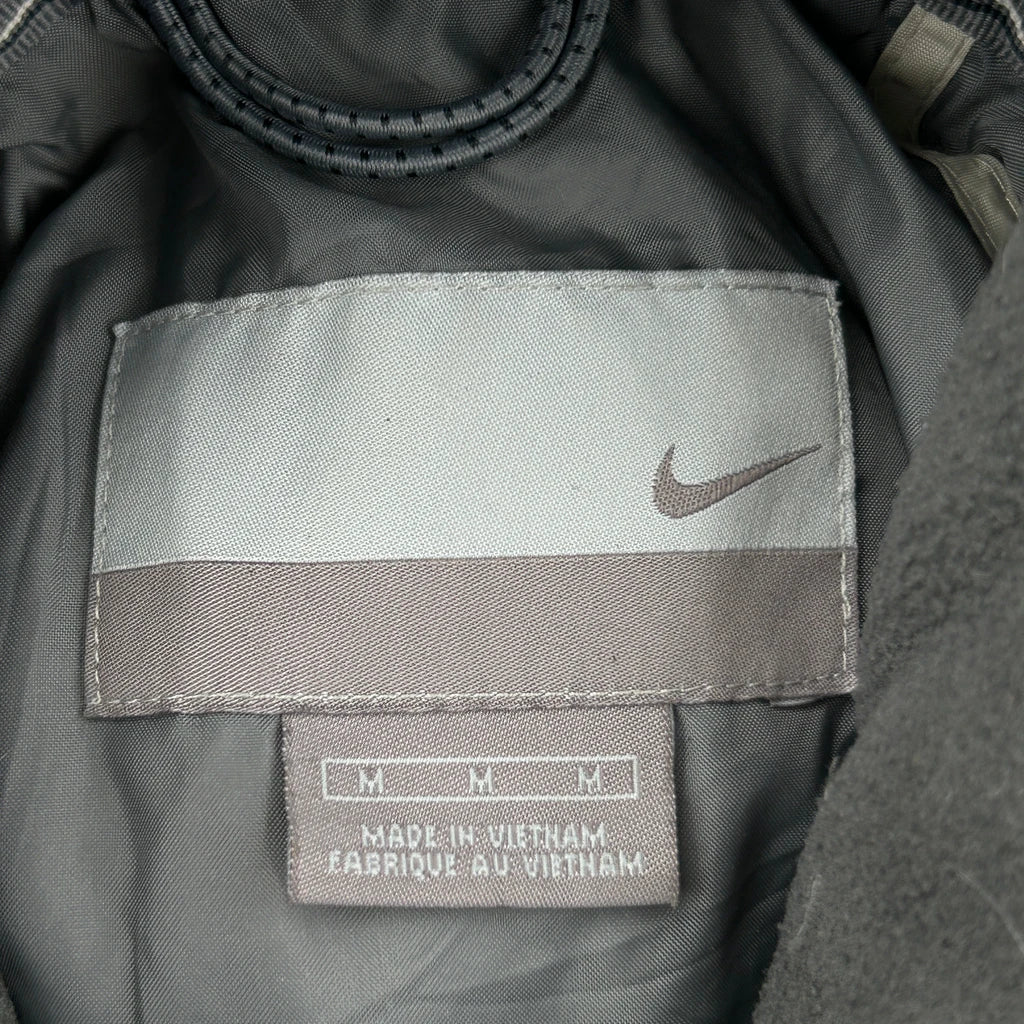 Y2K Nike Puffer - Medium Navy Polyester - Image 3